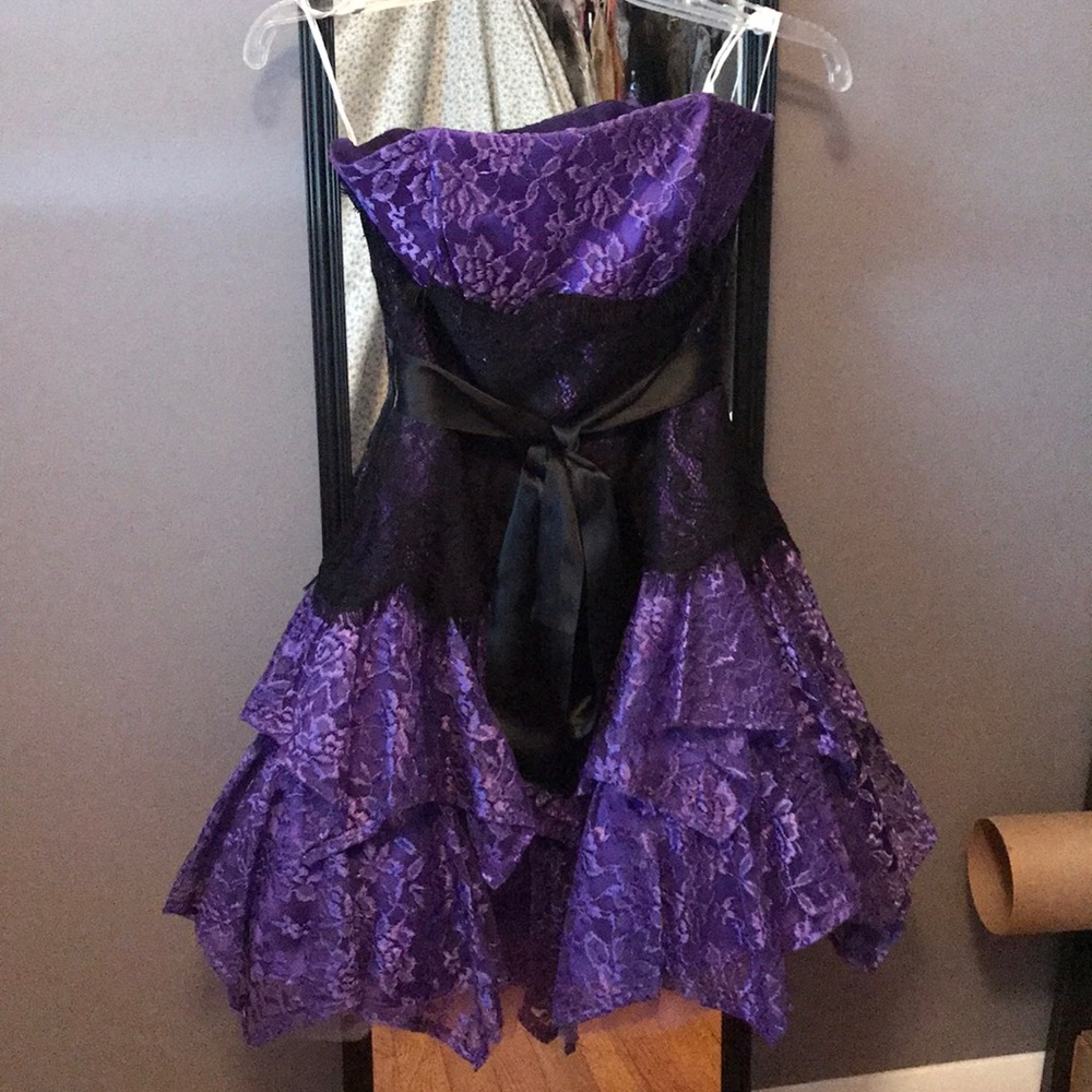 Strapless junior prom lace dress